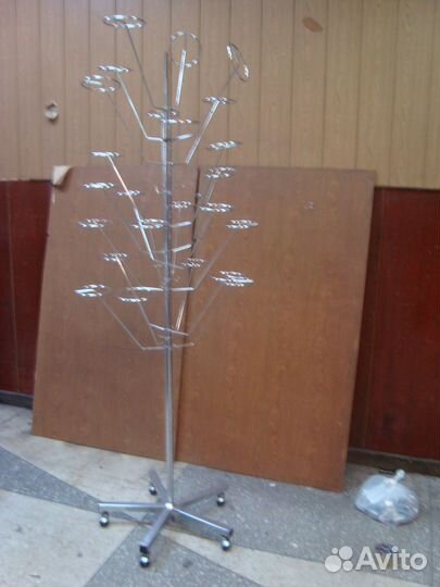 Стойка для головных уборов