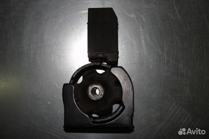 Подушка двигателя передняя Pontiac Vibe 2002-2007