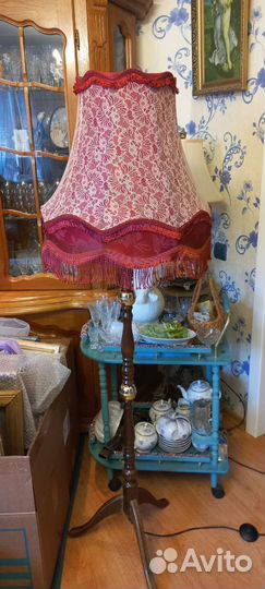 Торшер напольный с абажуром