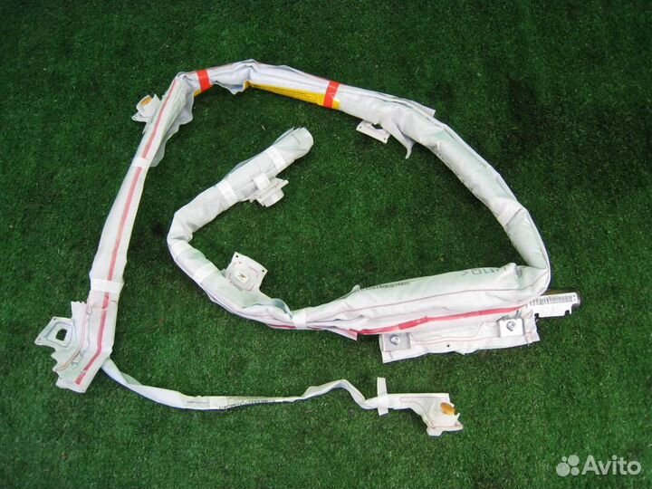 Подушка безопасности (шторка) правая Toyota Yaris