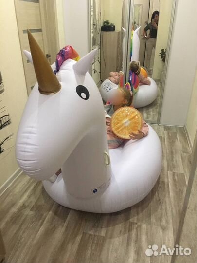 Надувной единорог