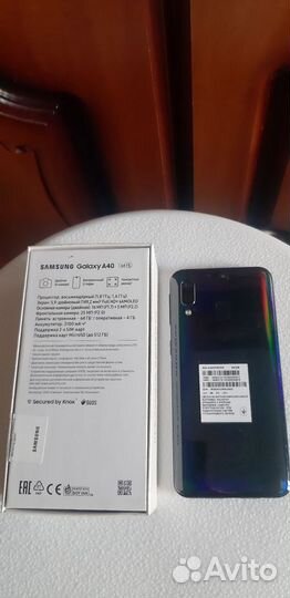 Samsung Galaxy A40, 4/64 ГБ