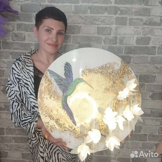 Картина колибри И лилии