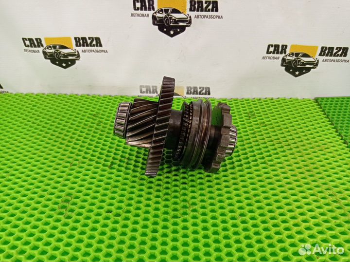 Вторичный вал c шестернями