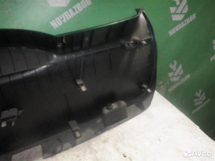 Обшивка двери багажника Форд Фокус 2