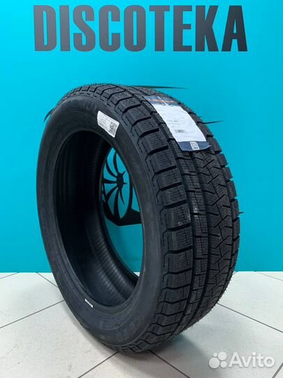 Pirelli Formula Ice FR 215/50 R17 95T