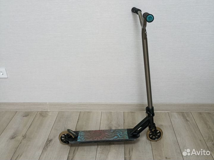 Трюковой самокат