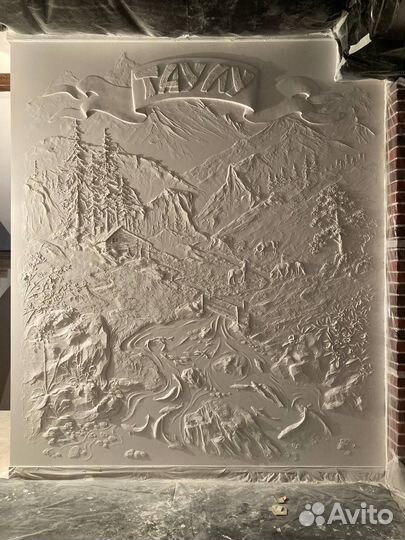 Барельеф и роспись стен