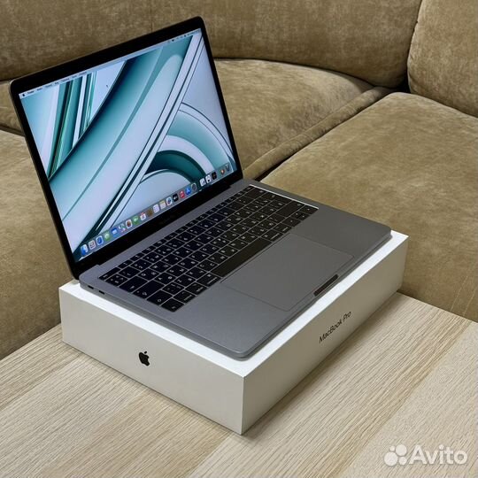 MacBook Pro 13 2017 i5/8/128 коробка