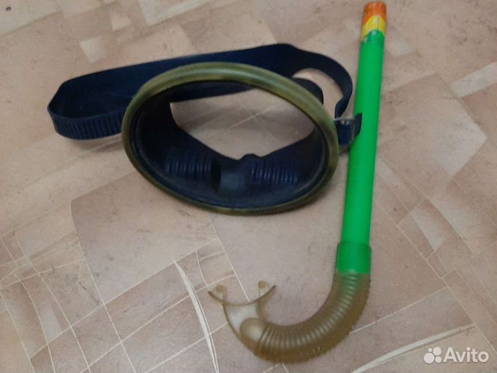 Маска с трубкой