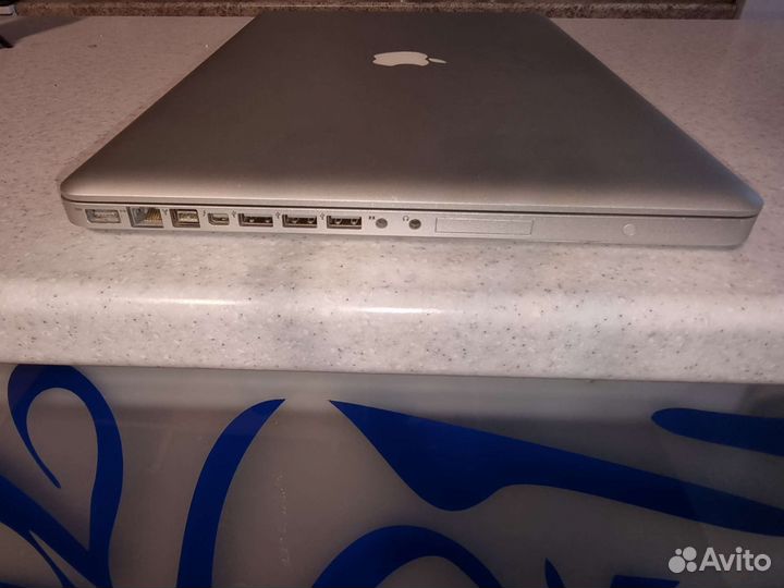 Apple MacBook Pro 17 2011
