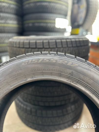 Pirelli Formula Ice FR 215/55 R17 98T