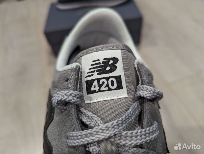 Кроссовки New balance 420 оригинал US 11