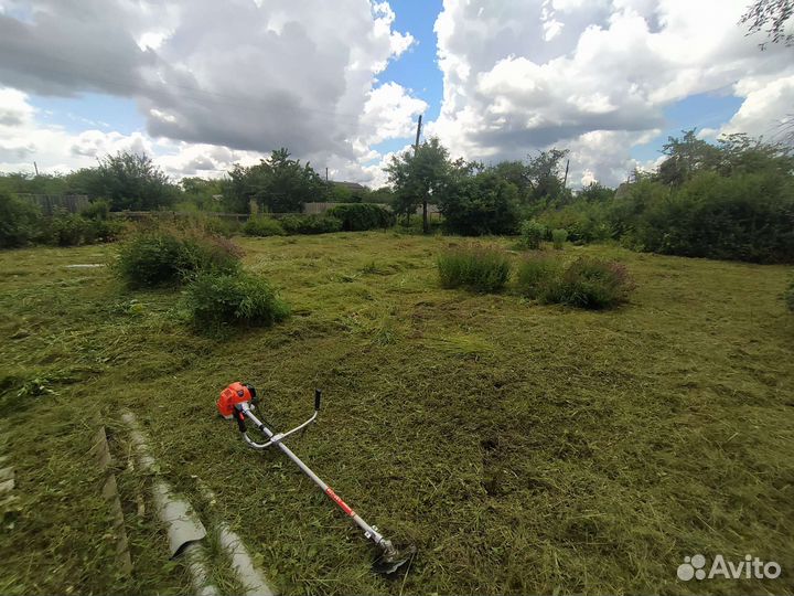 Покос травы триммером
