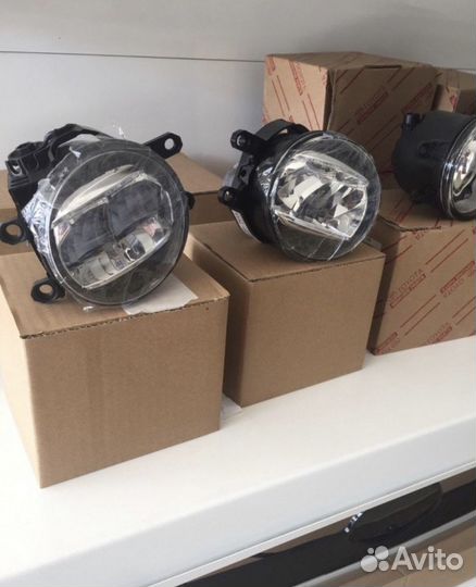 Противотуманный фары LED Toyota Camry (не оригинал