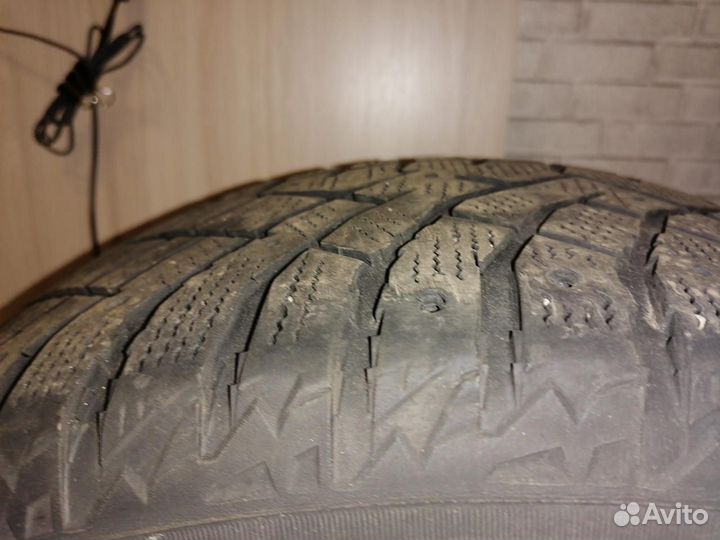 Nitto Therma Spike R16