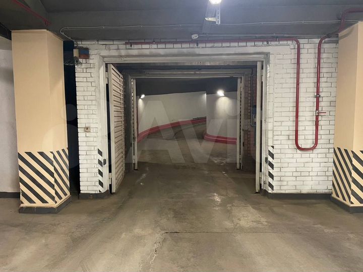 Машиноместо, 14 м²