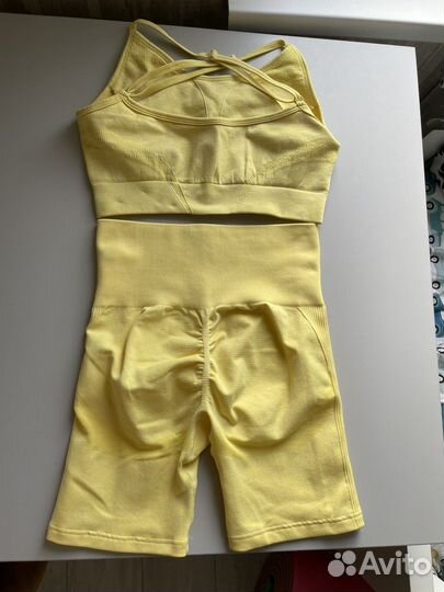 Одежда для фитнеса пакетом 44р