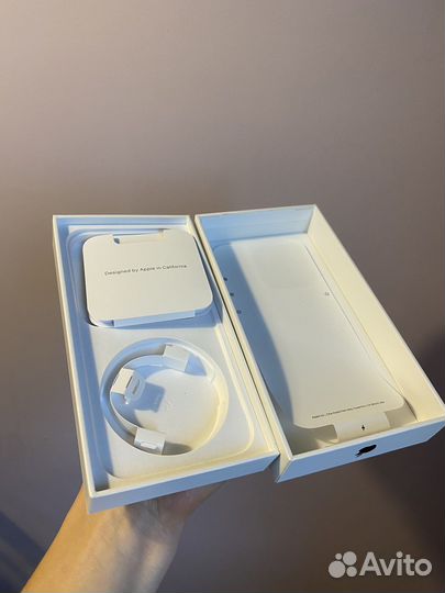 Коробка от iPhone 14 pro