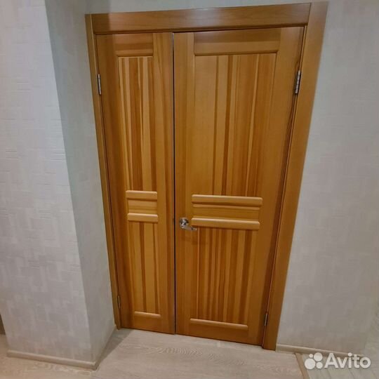 Двери из массива бу