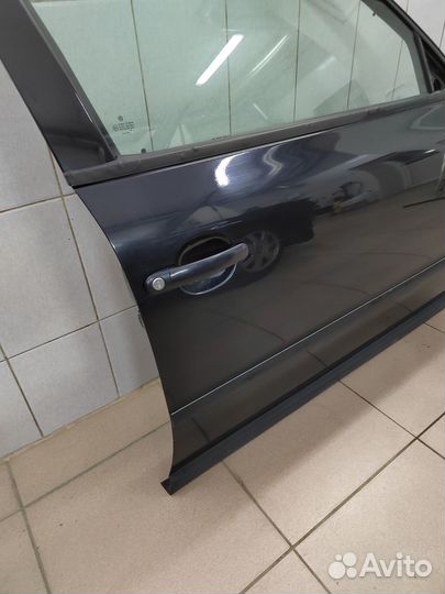 Дверь передняя правая в сборе VW Passat B5