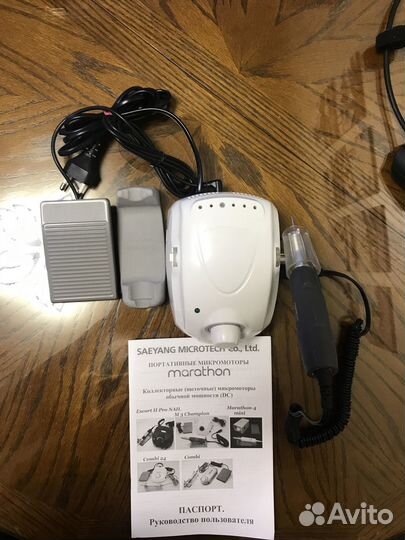 Лампа для сушки ногтей и пылесос для маникюра