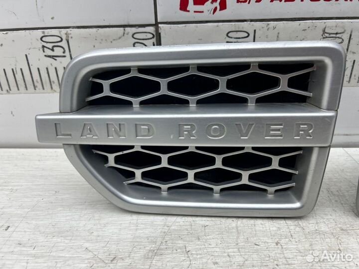 Решетка крыла Land Rover Discovery 4 L319 306DT