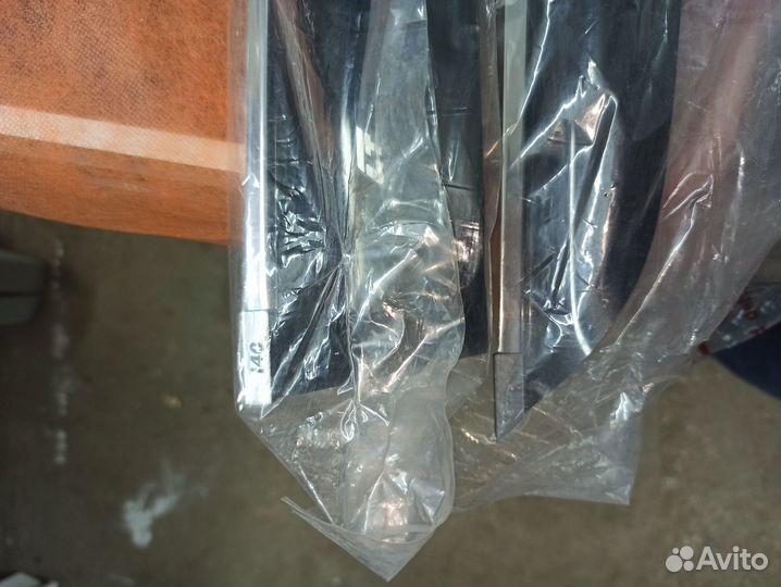 Дефлекторы передние i40 новые