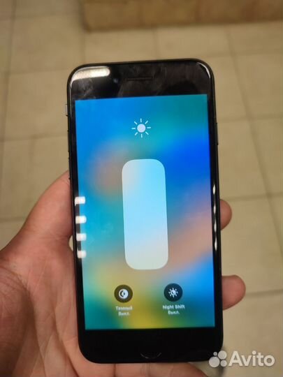 iPhone 8, 64 ГБ