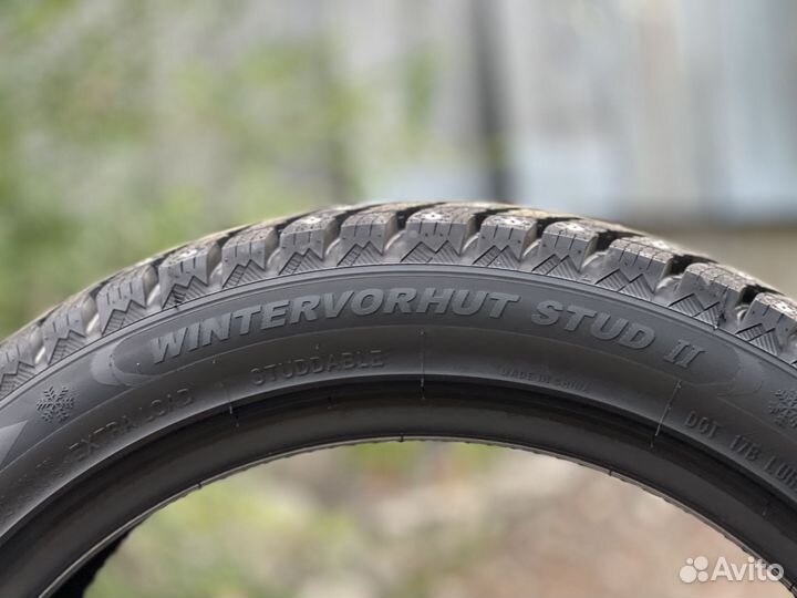 iLink Wintervorhut Stud II 235/35 R19 89T