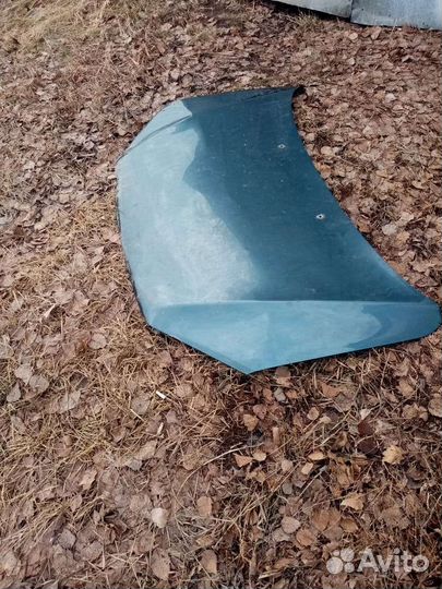 Капот на LADA гранту