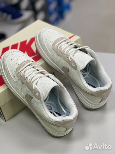 Кроссовки Nike Air Force 1