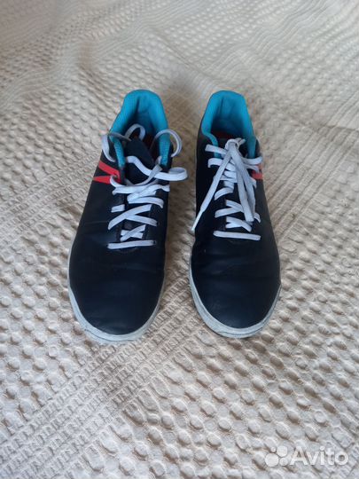 Футбольные шиповки размер 34.5