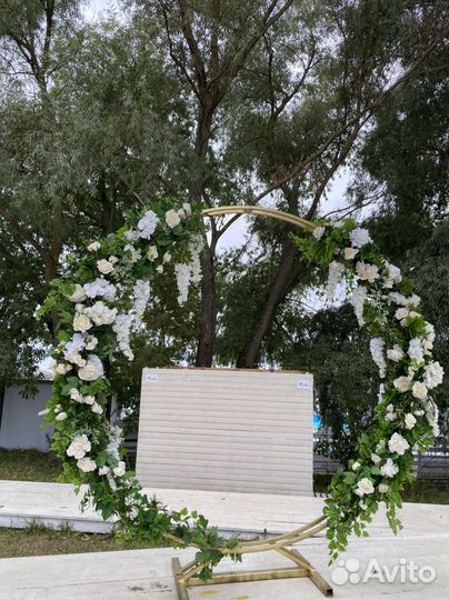 Аренда свадебной арки, выездная регистрация