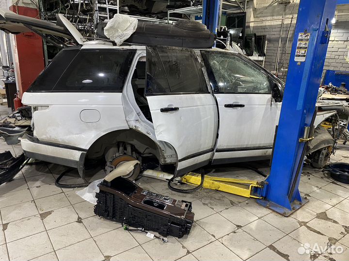 Разбор Range Rover L405 3.0 дизель 2013 года