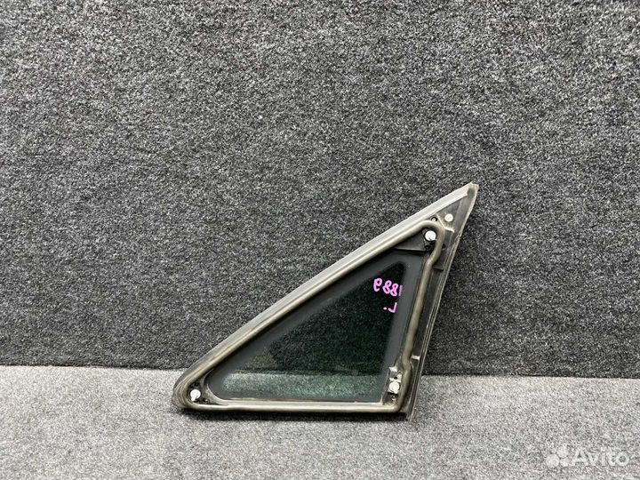 Стекло кузовное переднее правое Volkswagen Touran