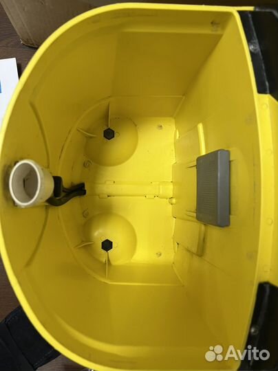 Пылесос Karcher puzzi 200