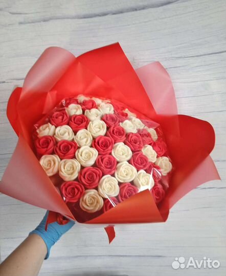 Шоколадные розы сладкий подарок мини букет