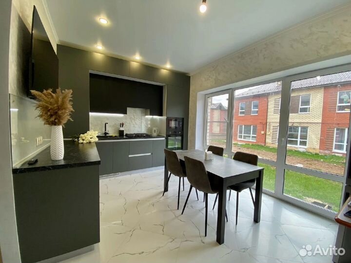 Прямая кухня на заказ. Фабрика