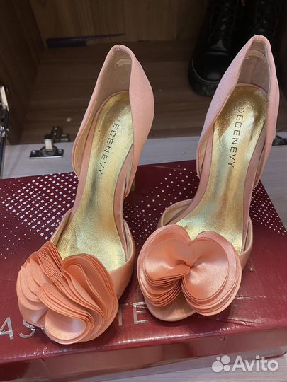 Туфли badgley mischka 35
