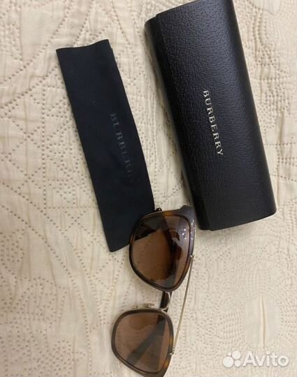 Солнцезащитные очки burberry