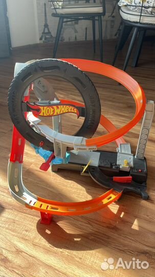 Гоночный трек hot wheels