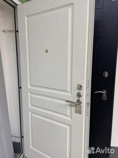 Входная стальная дверь