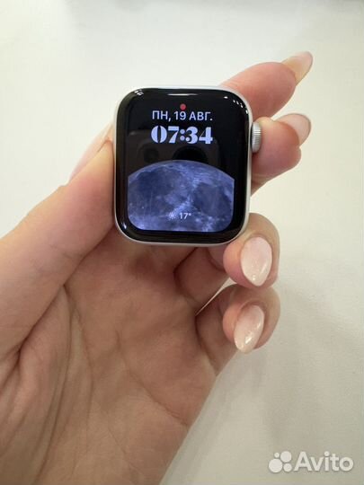 Смарт-часы apple watch SE 2022