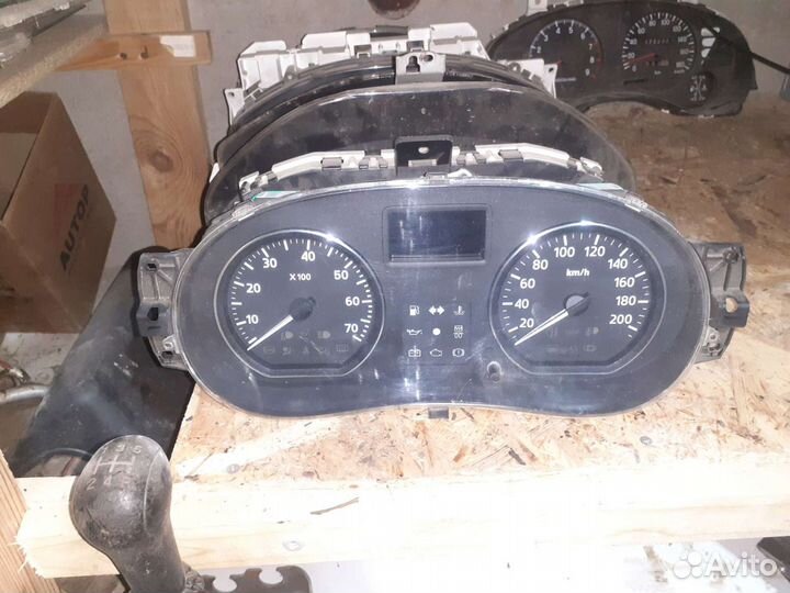 Щиток приборов логан