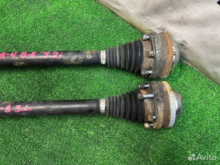 Полуось задняя 8K0501203J Ауди А4 седан