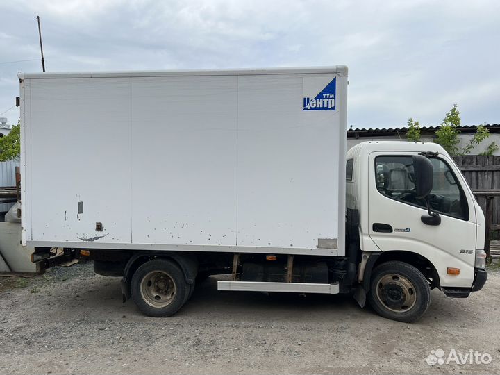 Hino 300 (Dutro), 2013