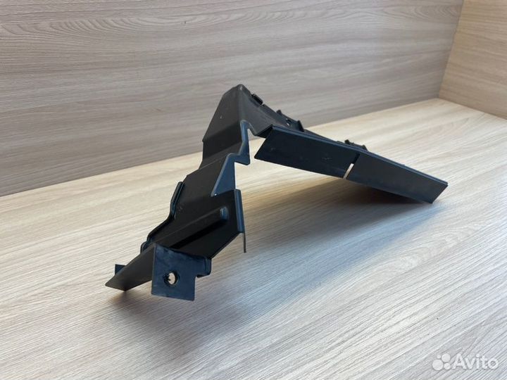 Дефлектор радиатора левый LADA X-Ray