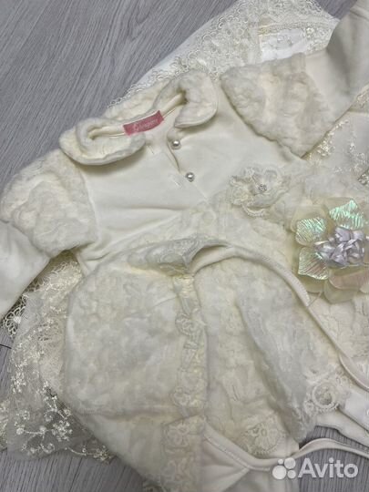 Комплект на выписку для девочки