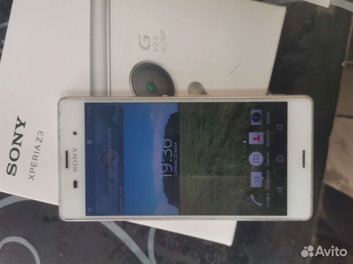Телефон Sony xperia z3